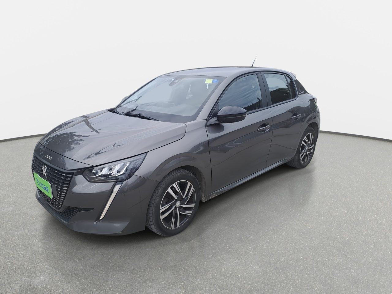 Peugeot 208 — foto 4 de 26