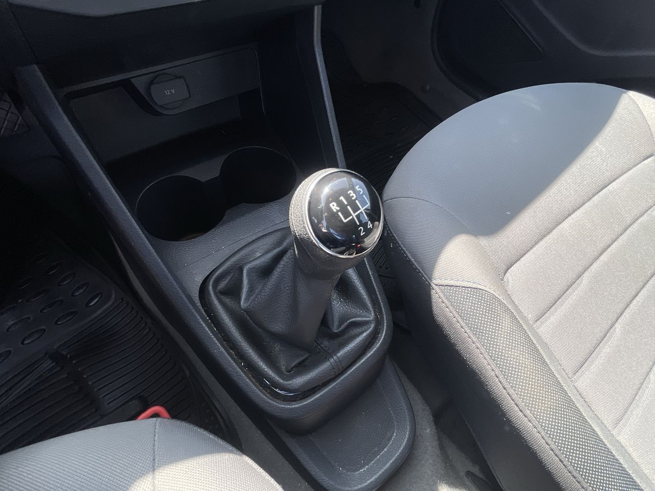 VOLKSWAGEN - 29