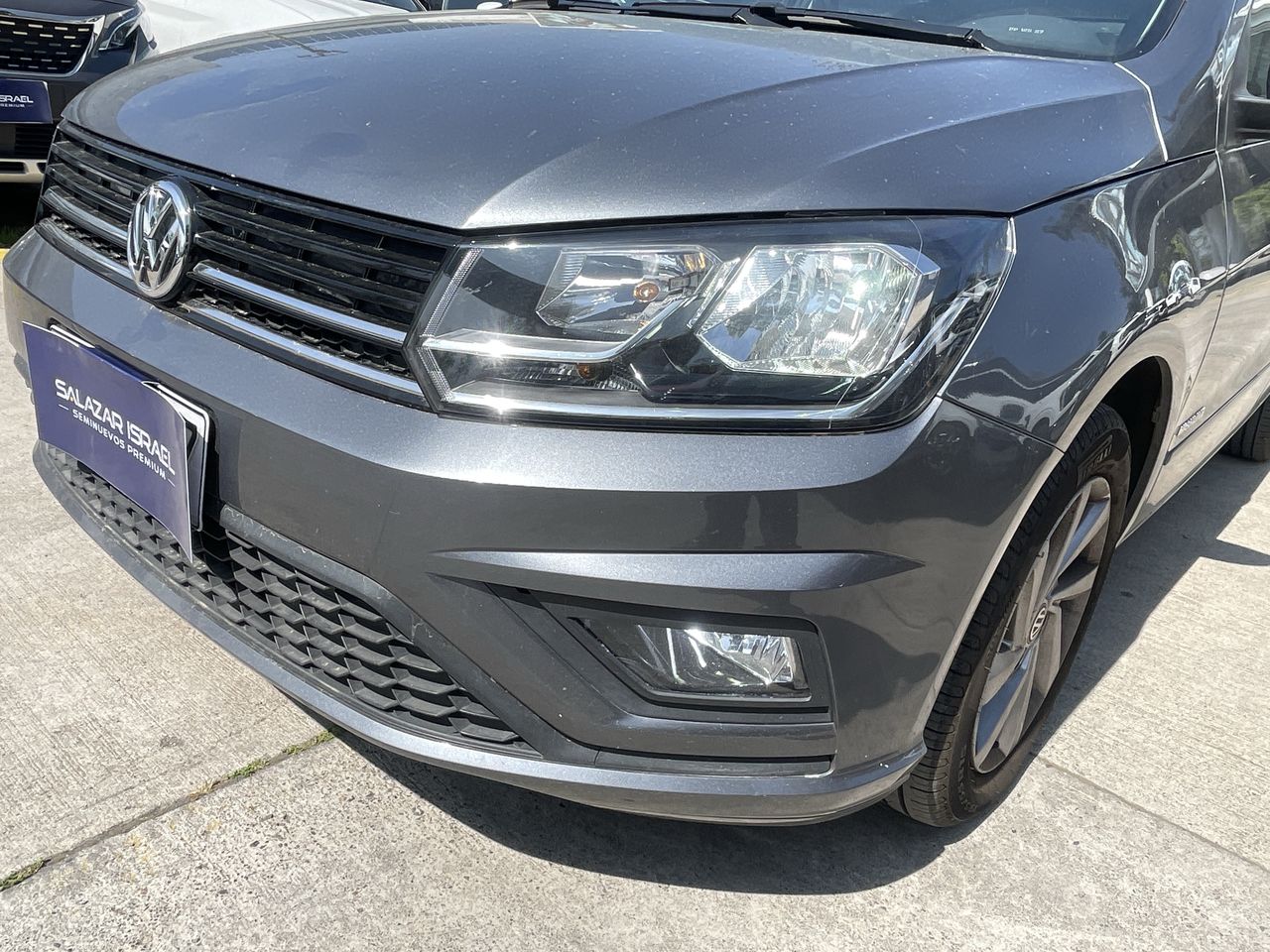 VOLKSWAGEN - 17