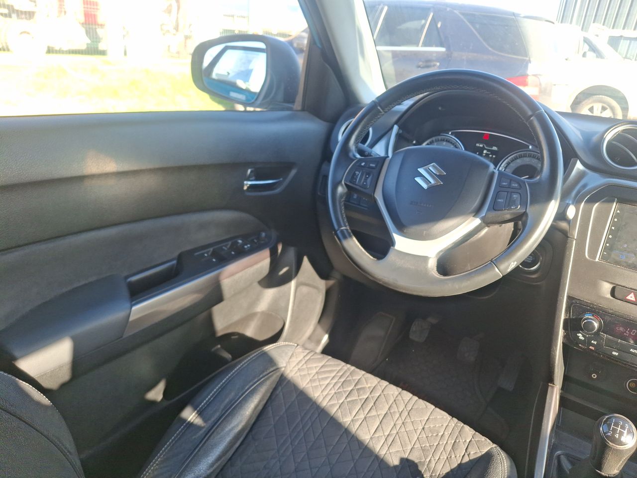 SUZUKI - 16