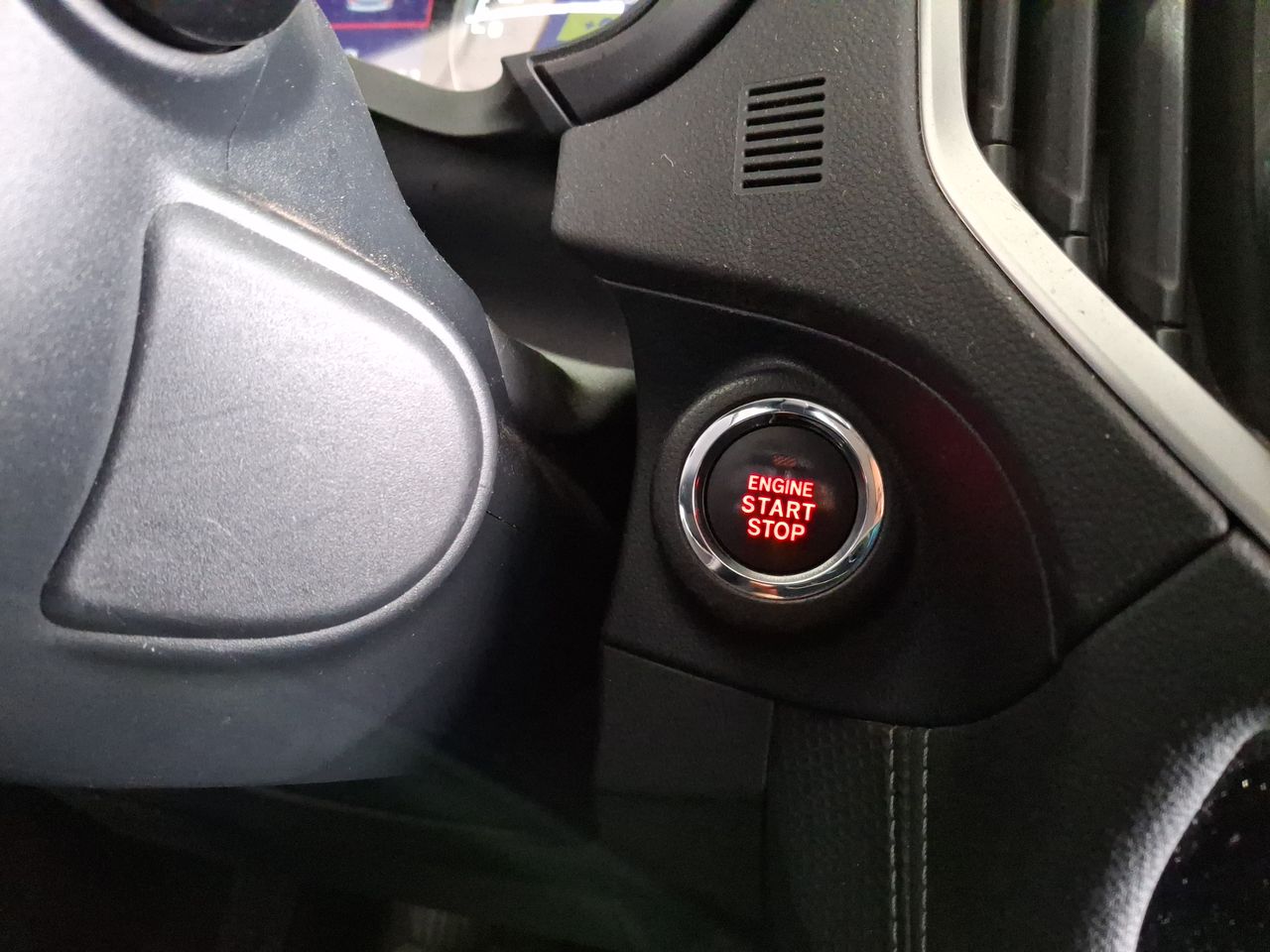 Subaru Forester — foto 28 de 28