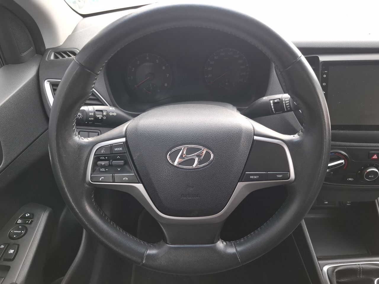 HYUNDAI - 26