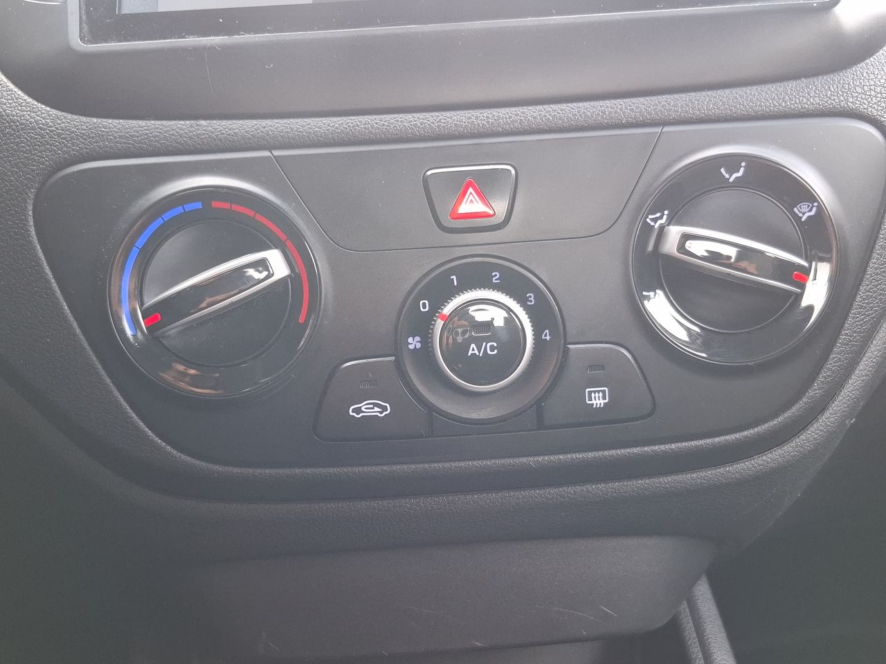 HYUNDAI - 31