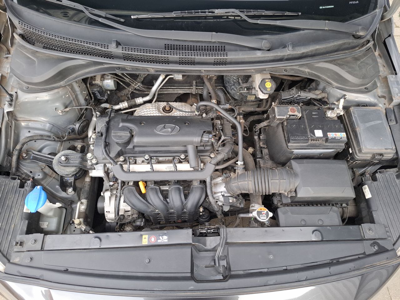 HYUNDAI - 18