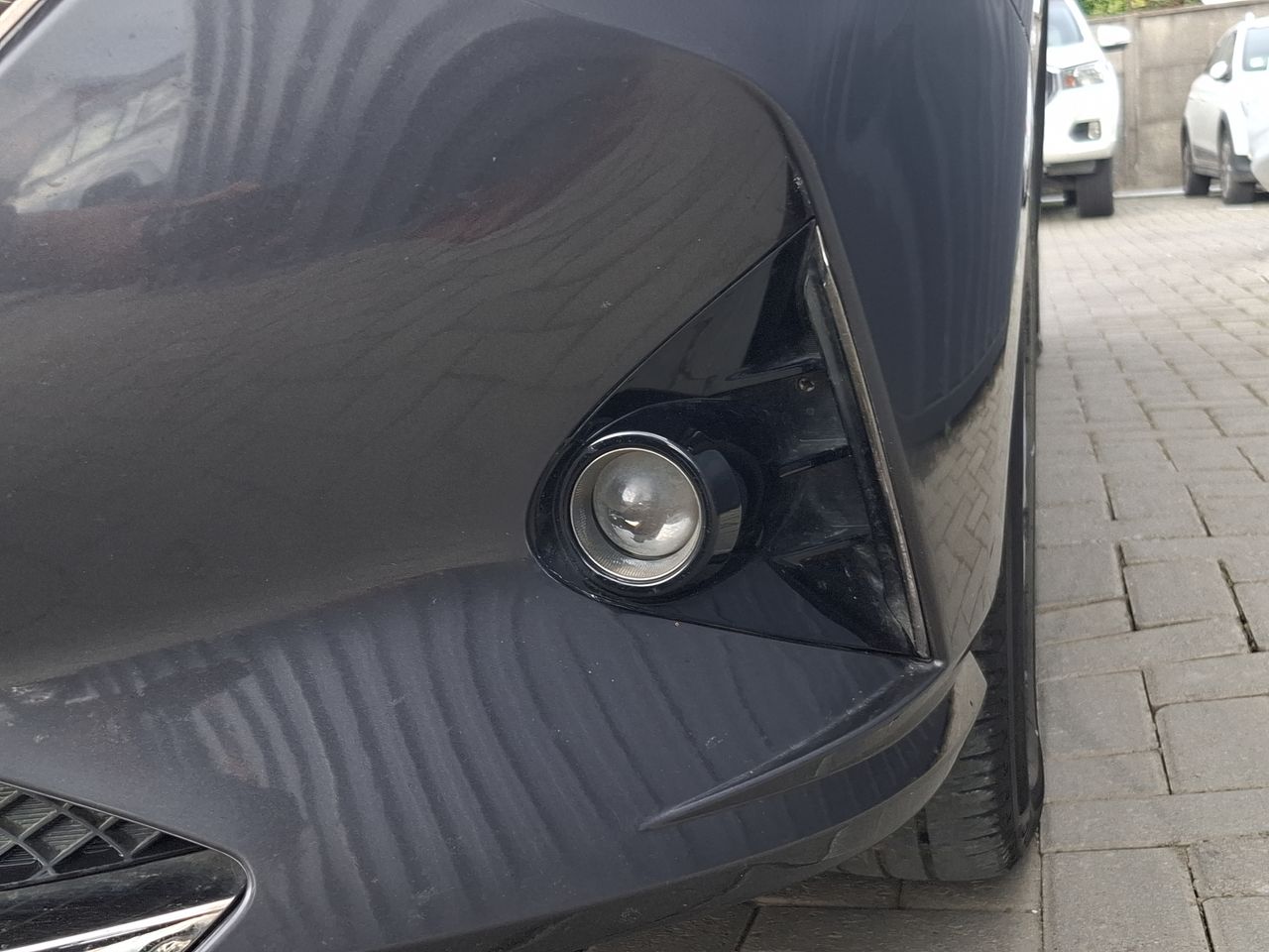 HYUNDAI - 20