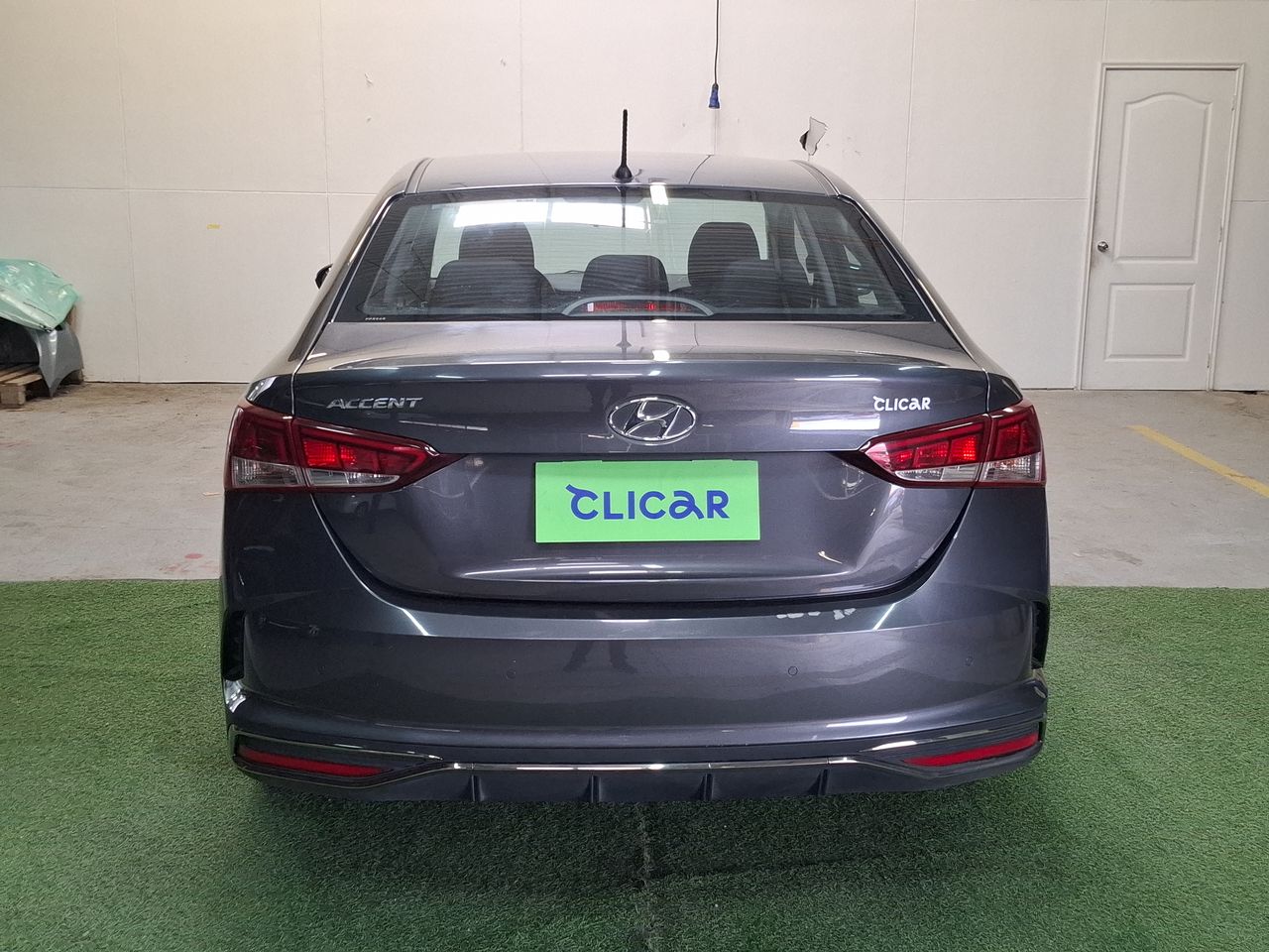 HYUNDAI - 6