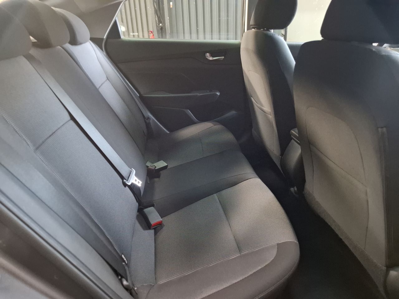HYUNDAI - 12