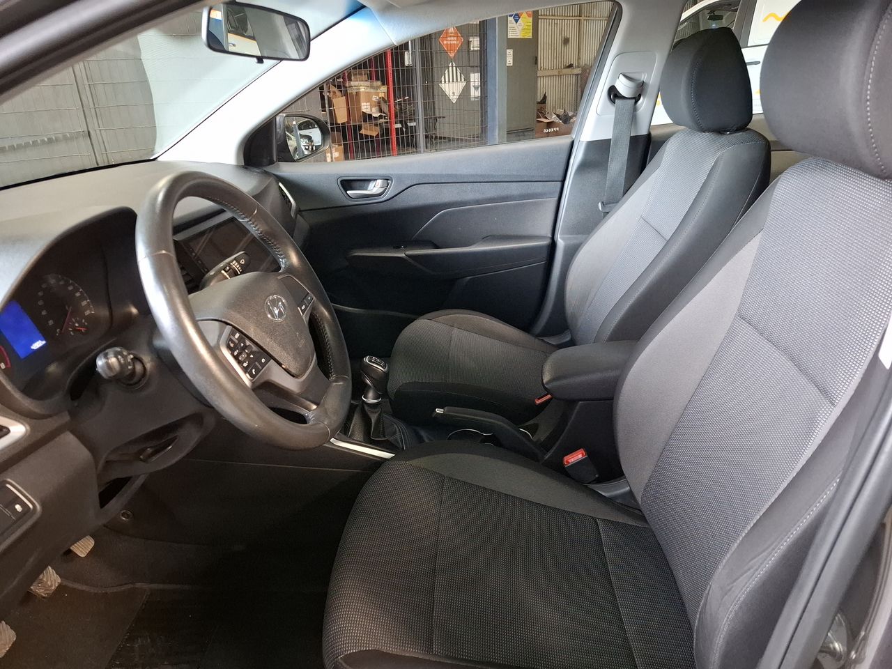 HYUNDAI - 15