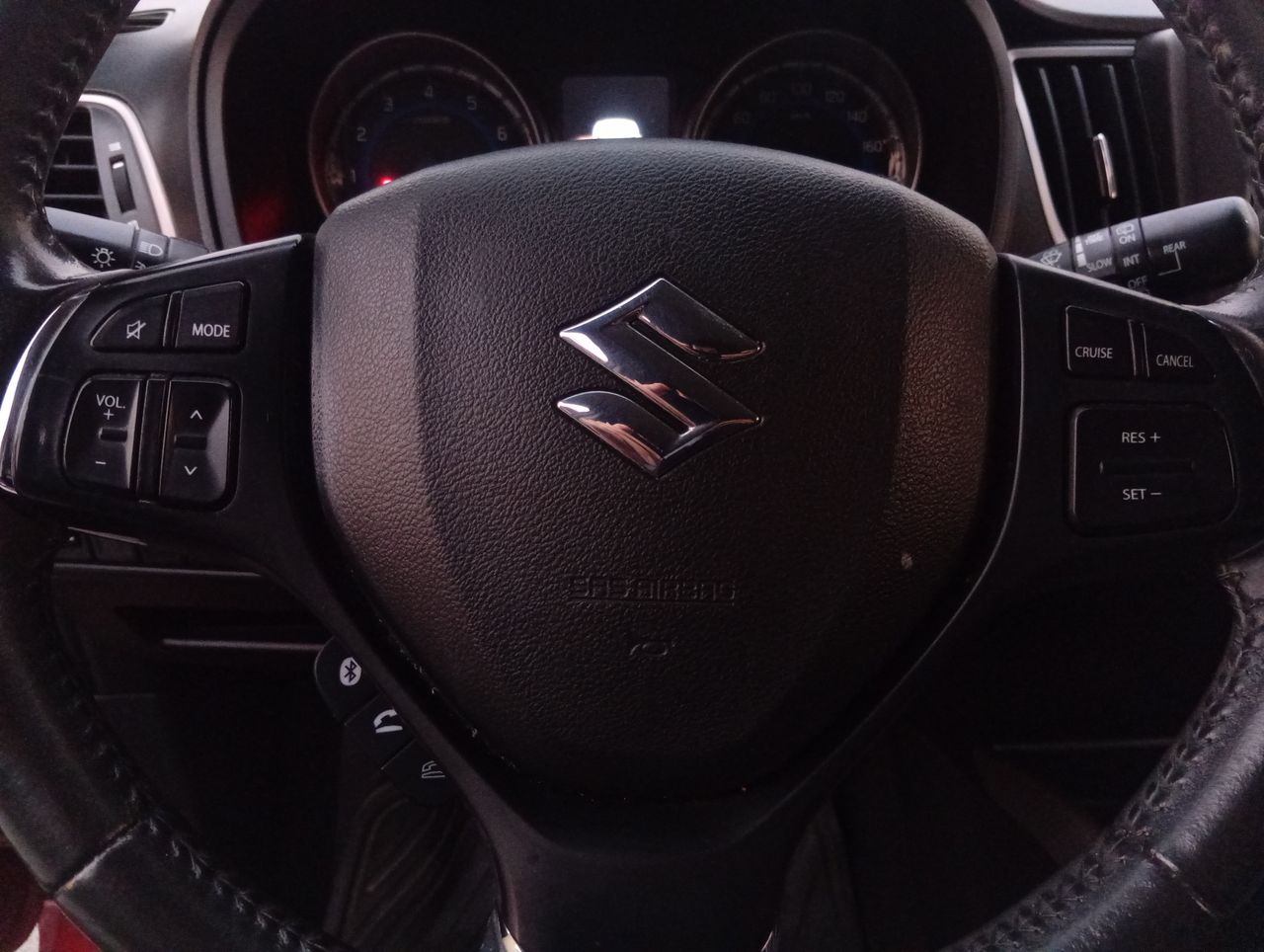 SUZUKI - 25