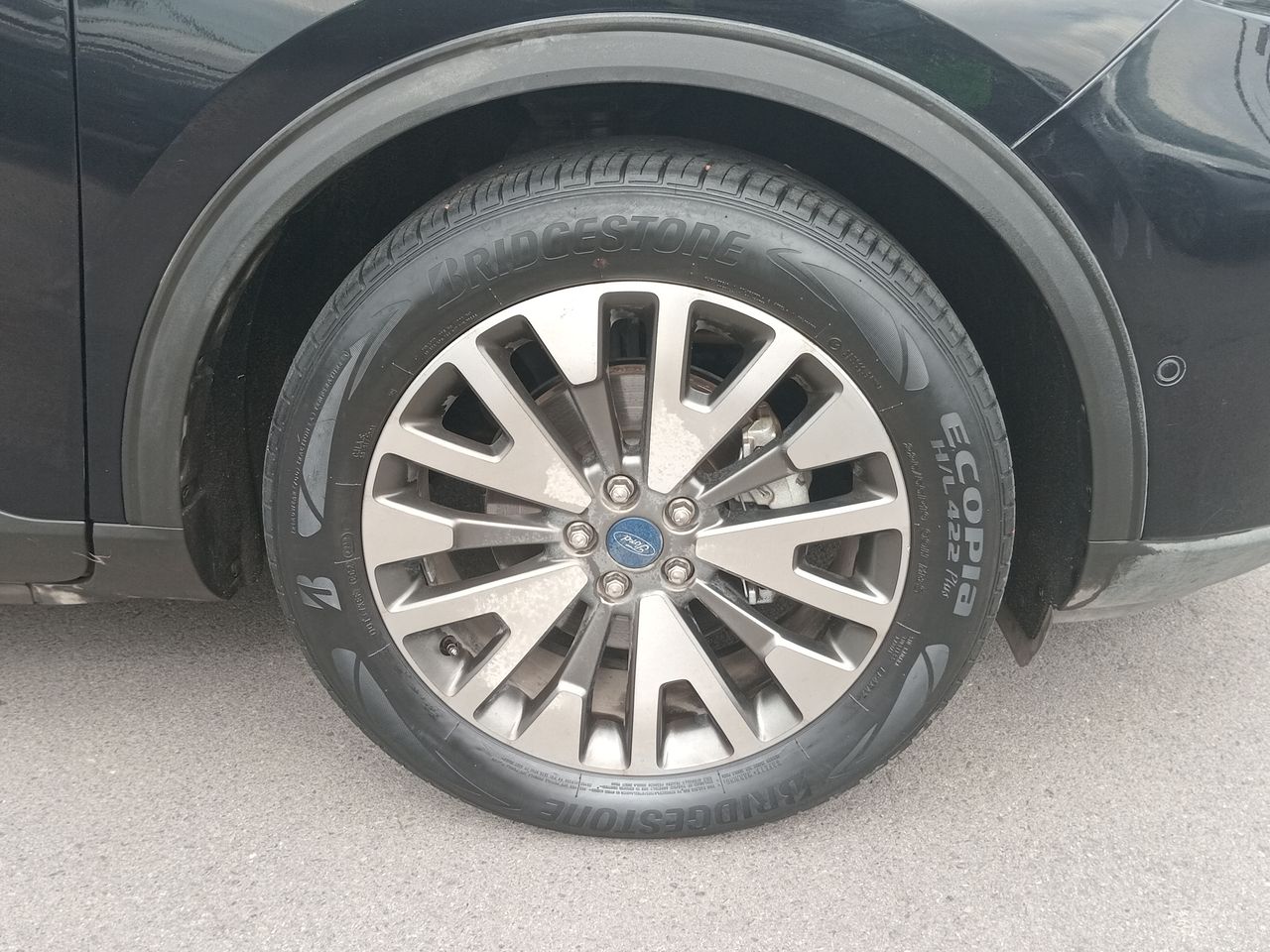 Ford Escape — foto 8 de 28