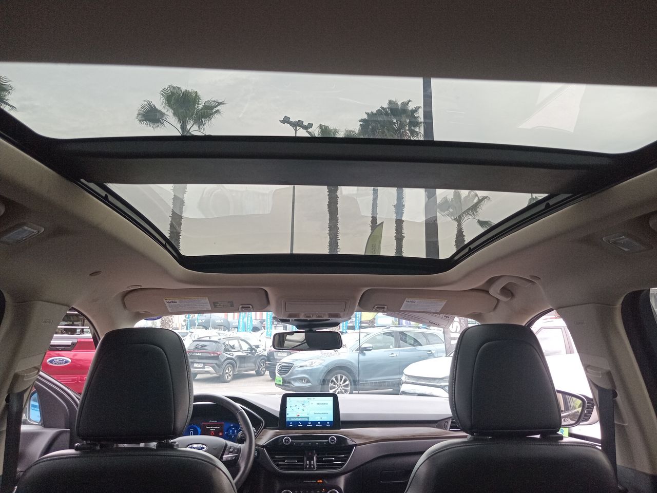Ford Escape — foto 25 de 28