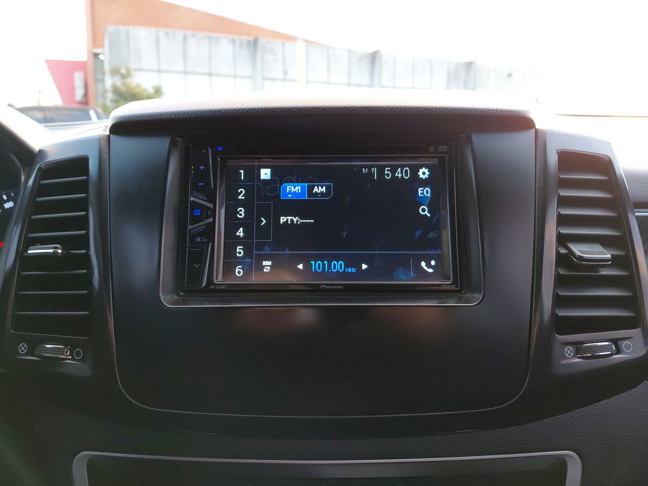SSANGYONG - 16