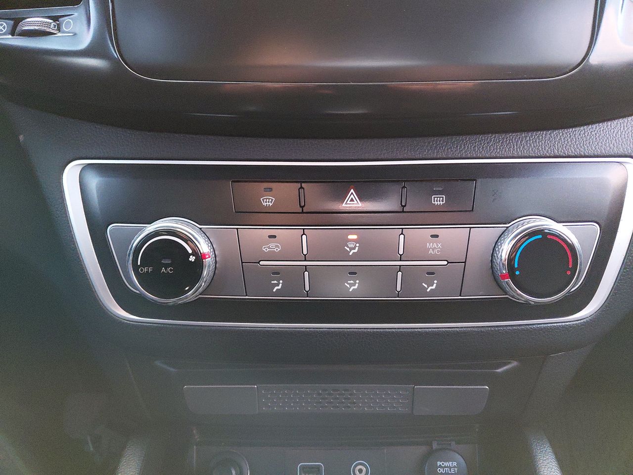 SSANGYONG - 18