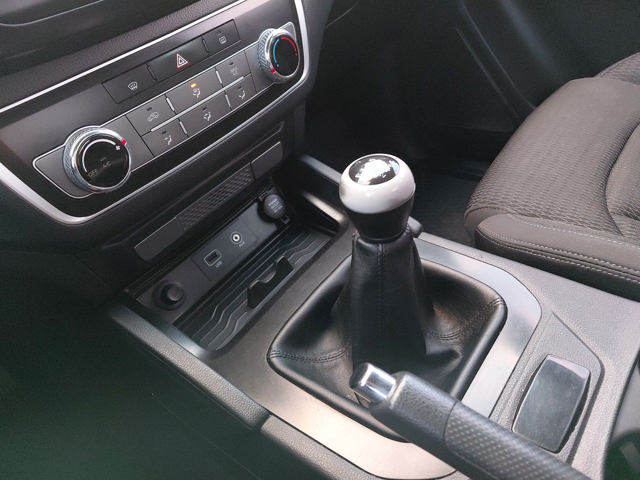 SSANGYONG - 19