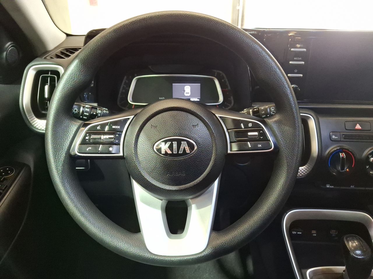 KIA - 24