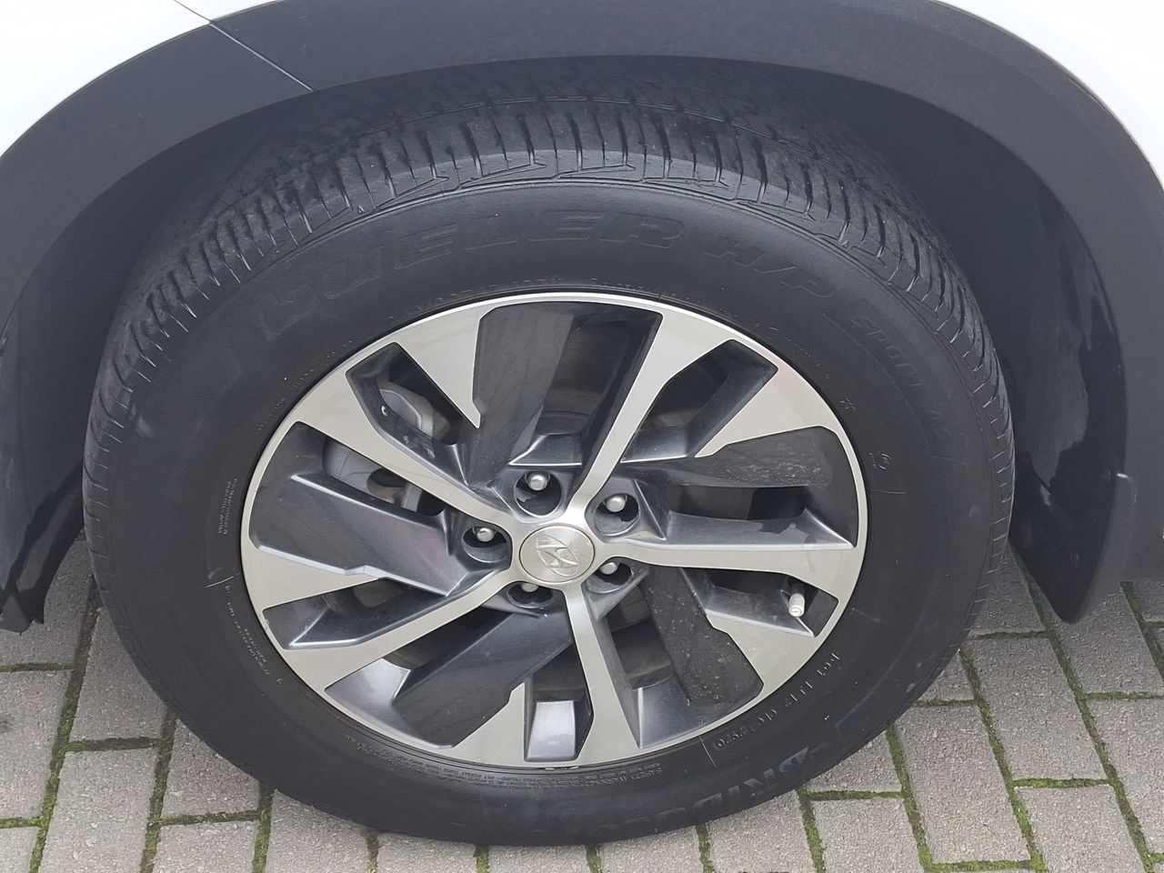 HYUNDAI - 9
