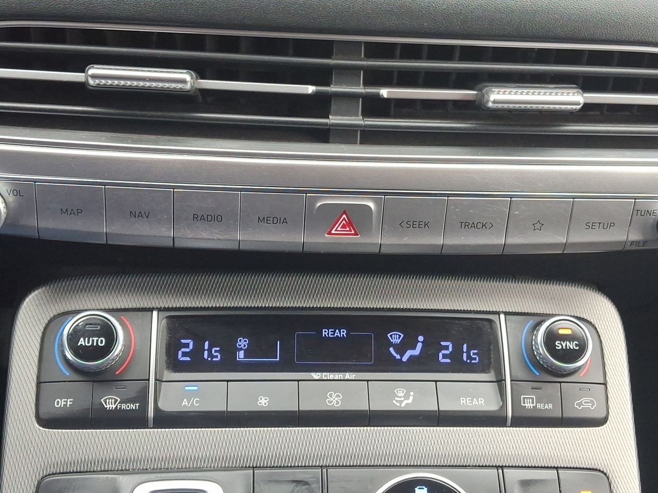 HYUNDAI - 22
