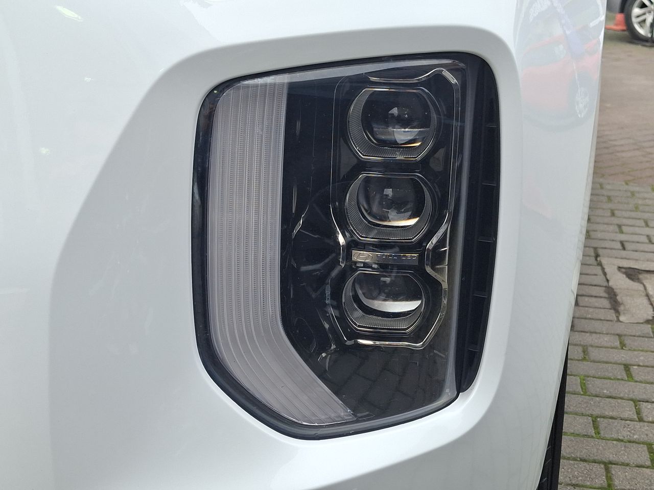 HYUNDAI - 10