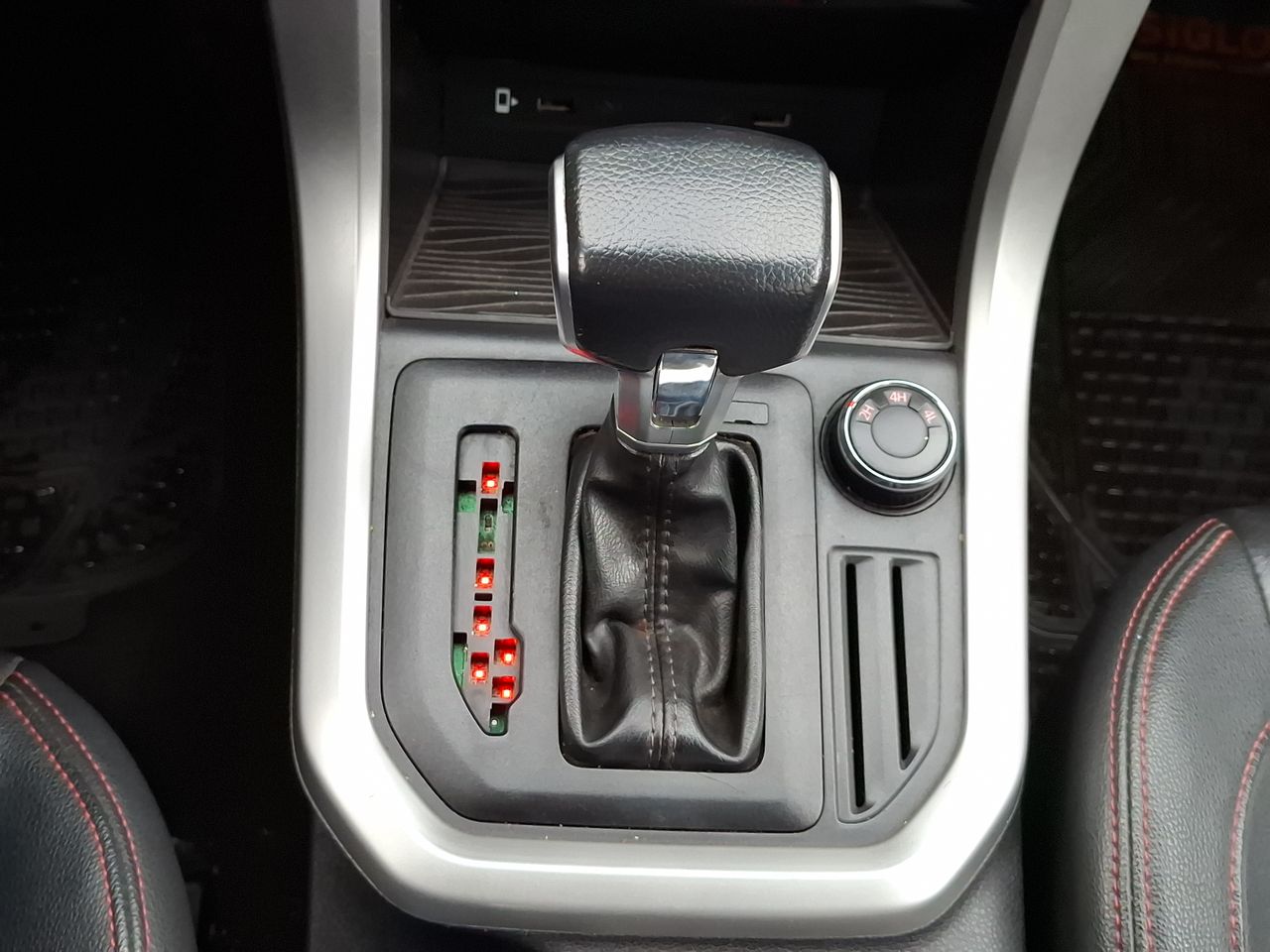 Maxus T60 — foto 23 de 26