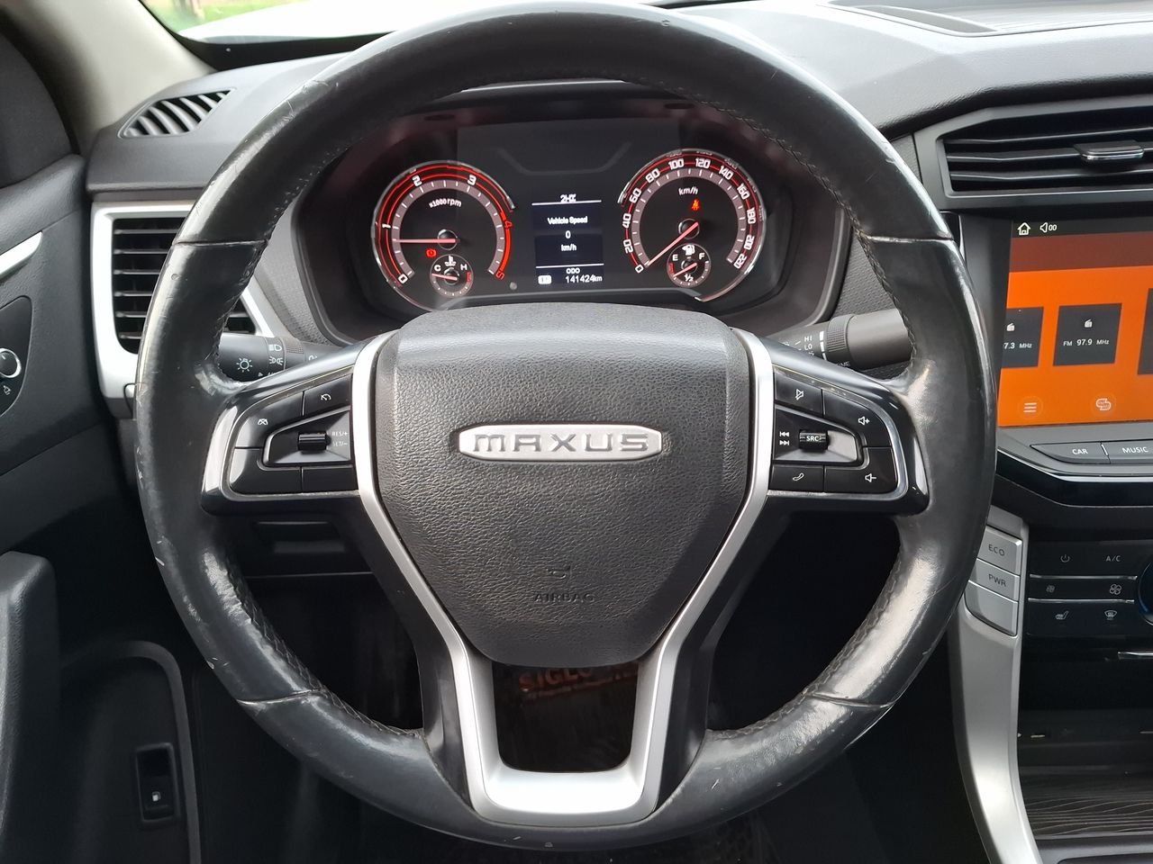Maxus T60 — foto 17 de 26