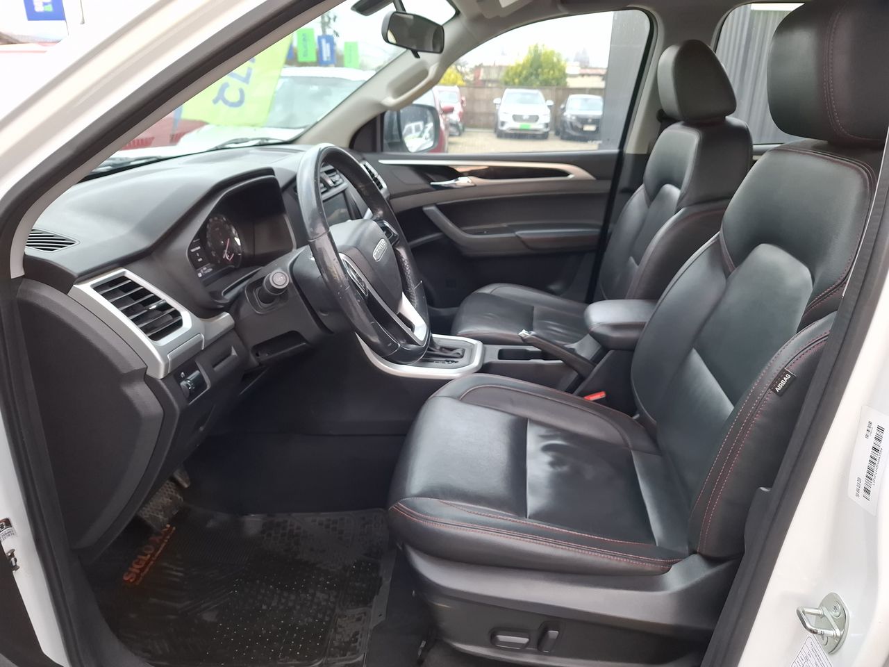 Maxus T60 — foto 8 de 26