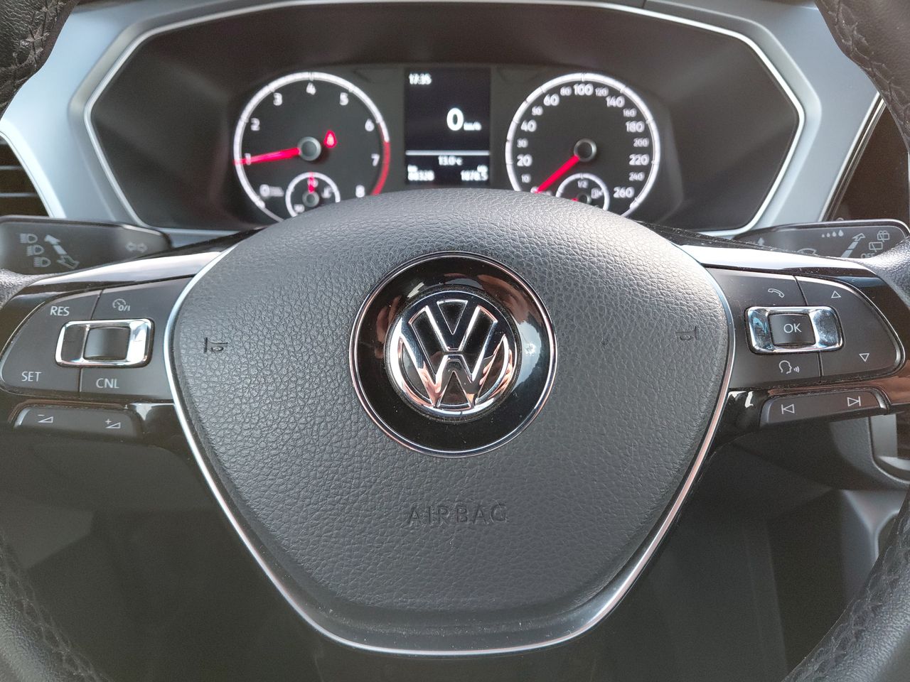 VOLKSWAGEN - 23