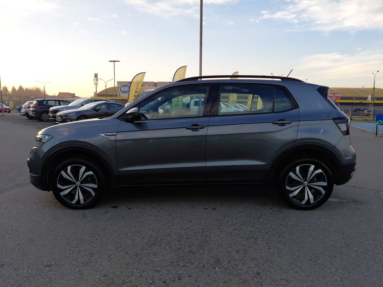 VOLKSWAGEN - 4