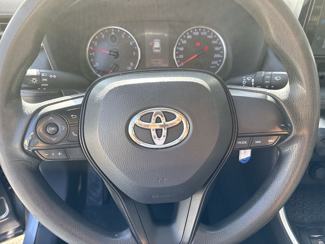 TOYOTA - 25