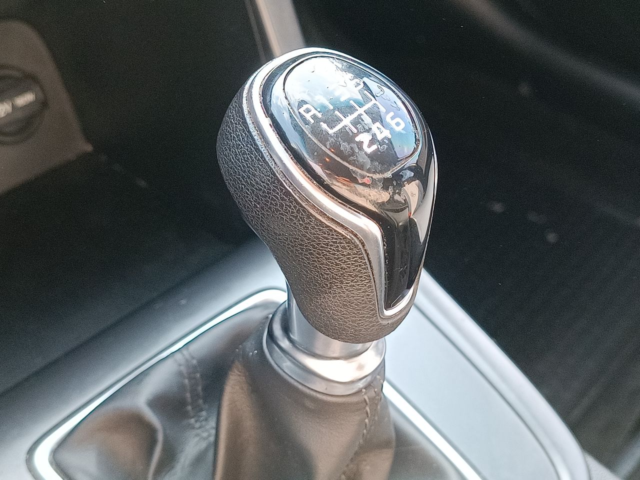 HYUNDAI - 28