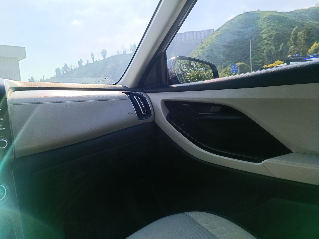 HYUNDAI - 10