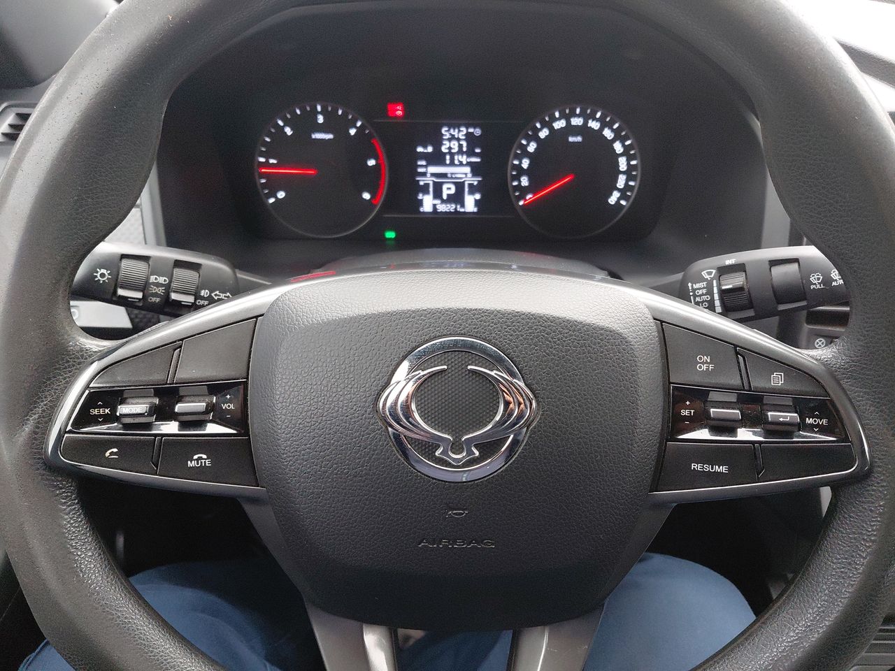 SSANGYONG - 27
