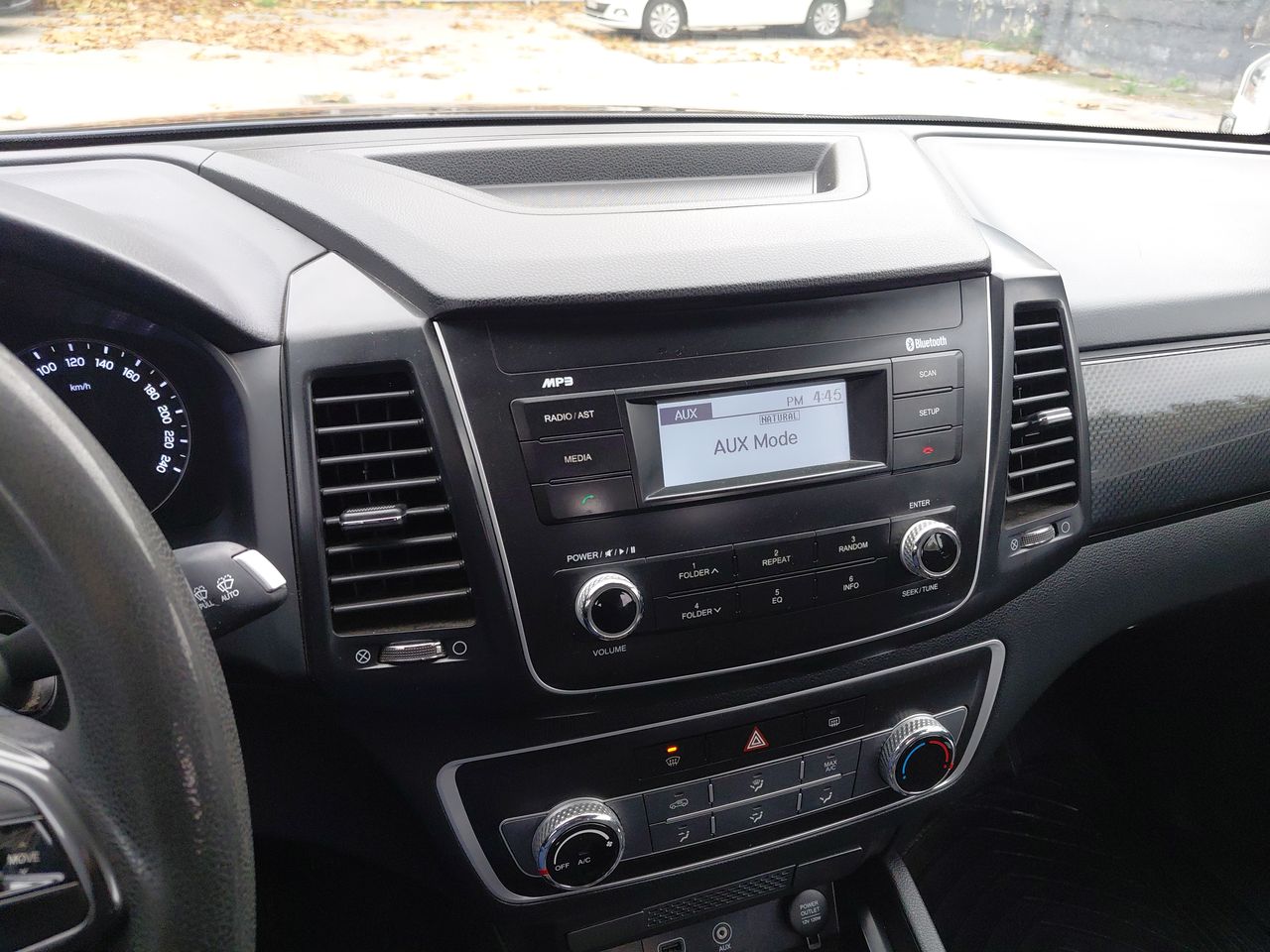 SSANGYONG - 29