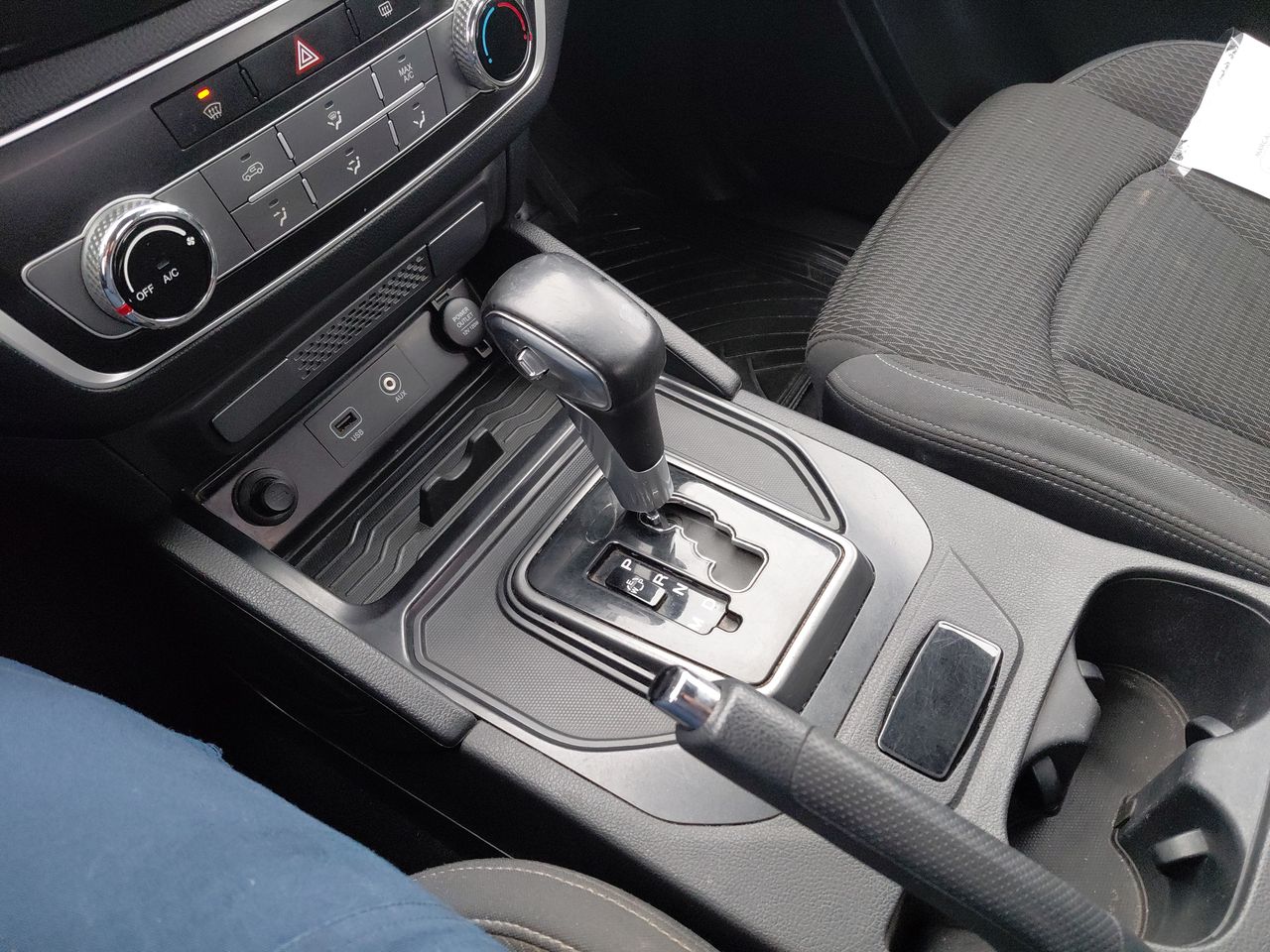 SSANGYONG - 32