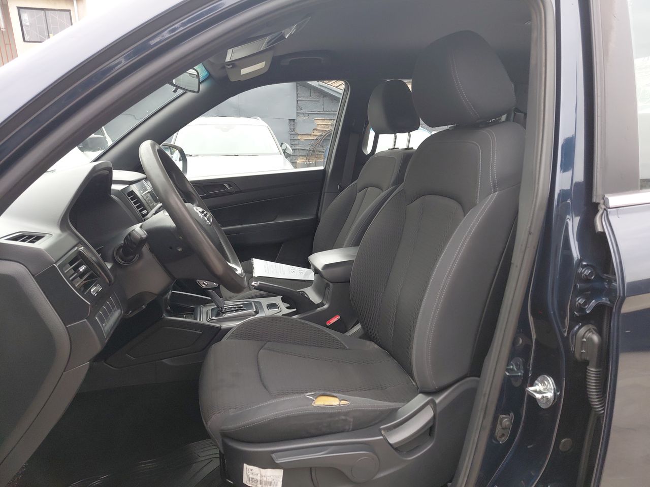 SSANGYONG - 25