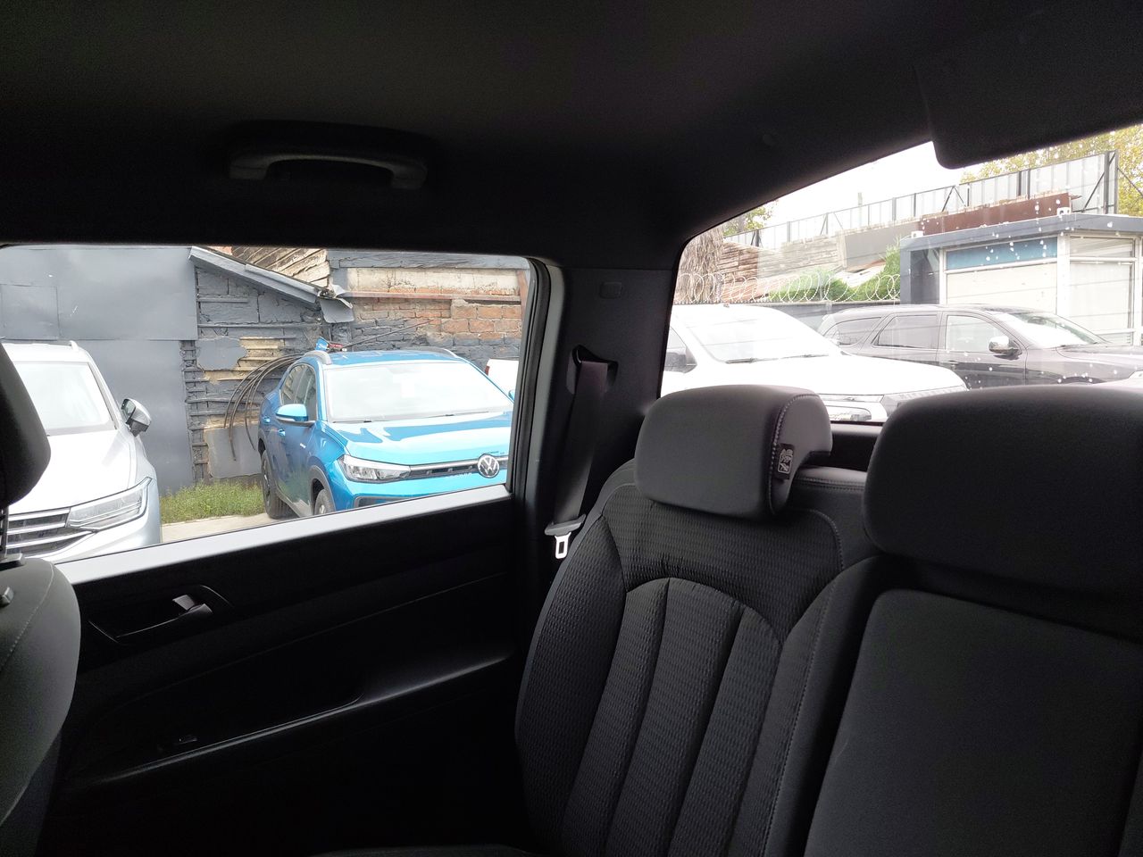 SSANGYONG - 12