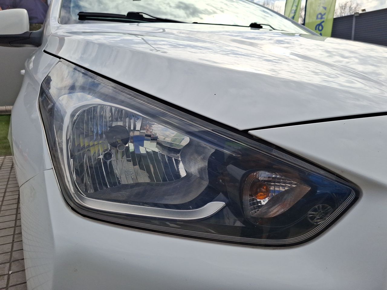 HYUNDAI - 18