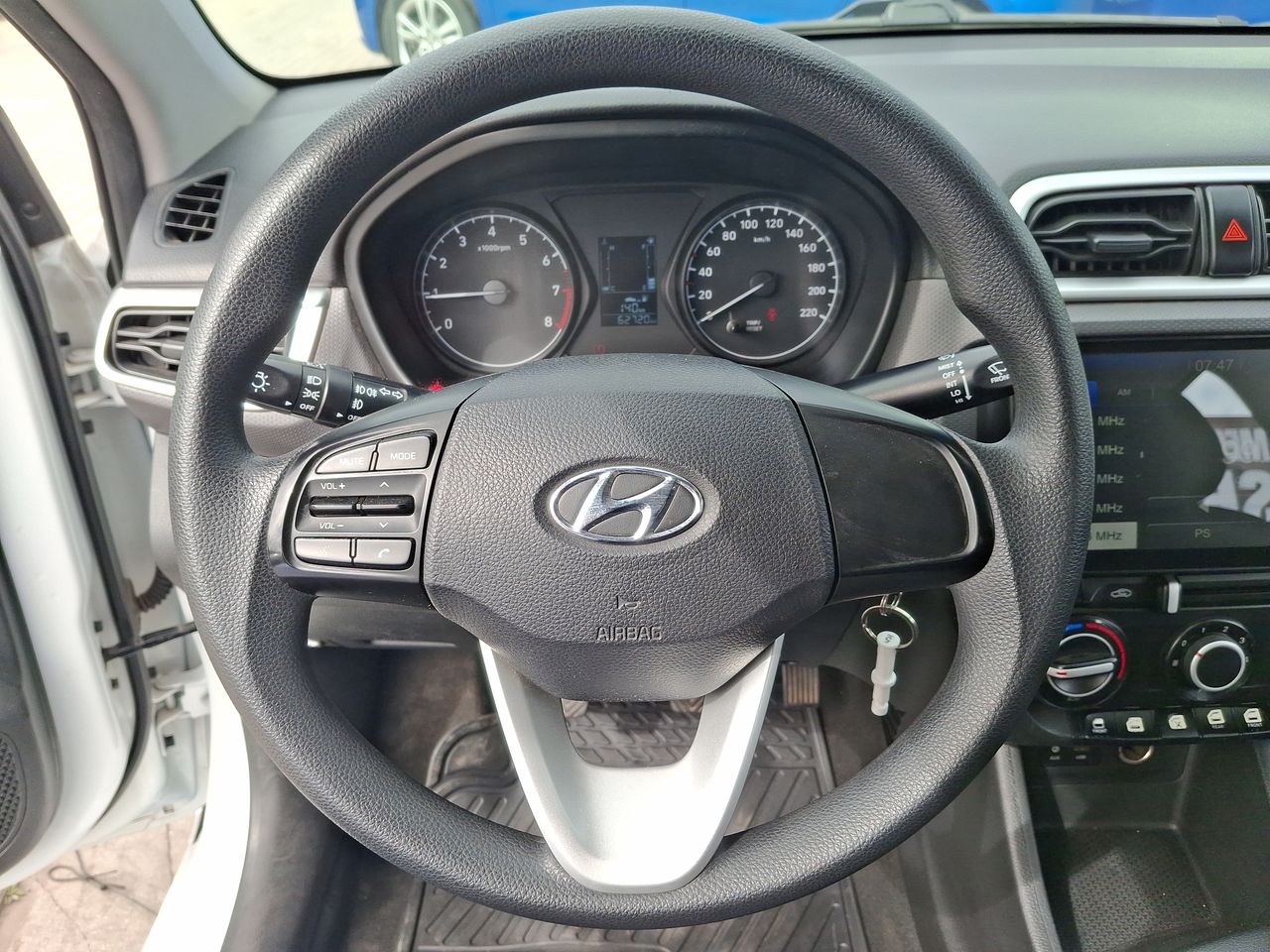 HYUNDAI - 23