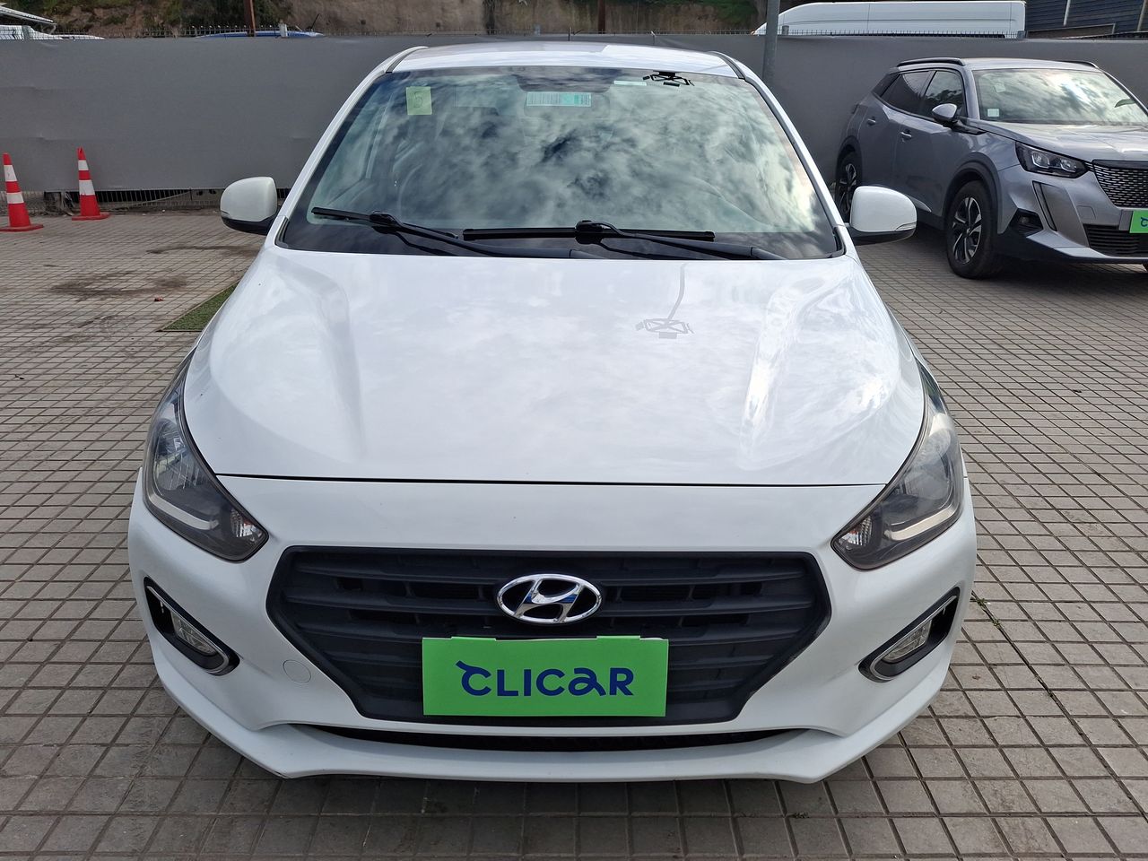 HYUNDAI - 2