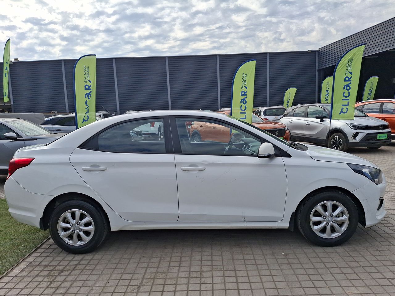 HYUNDAI - 8