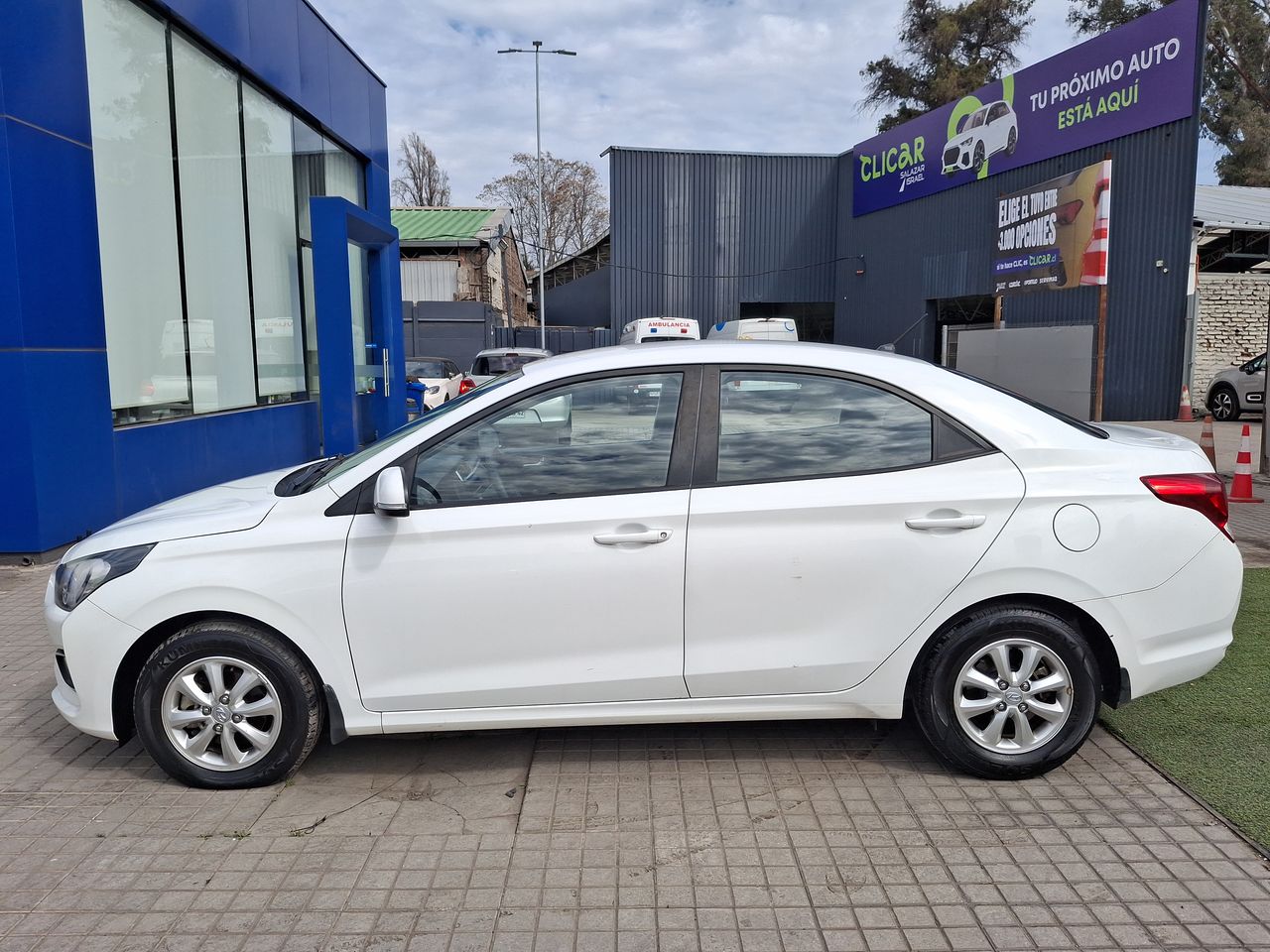 HYUNDAI - 4