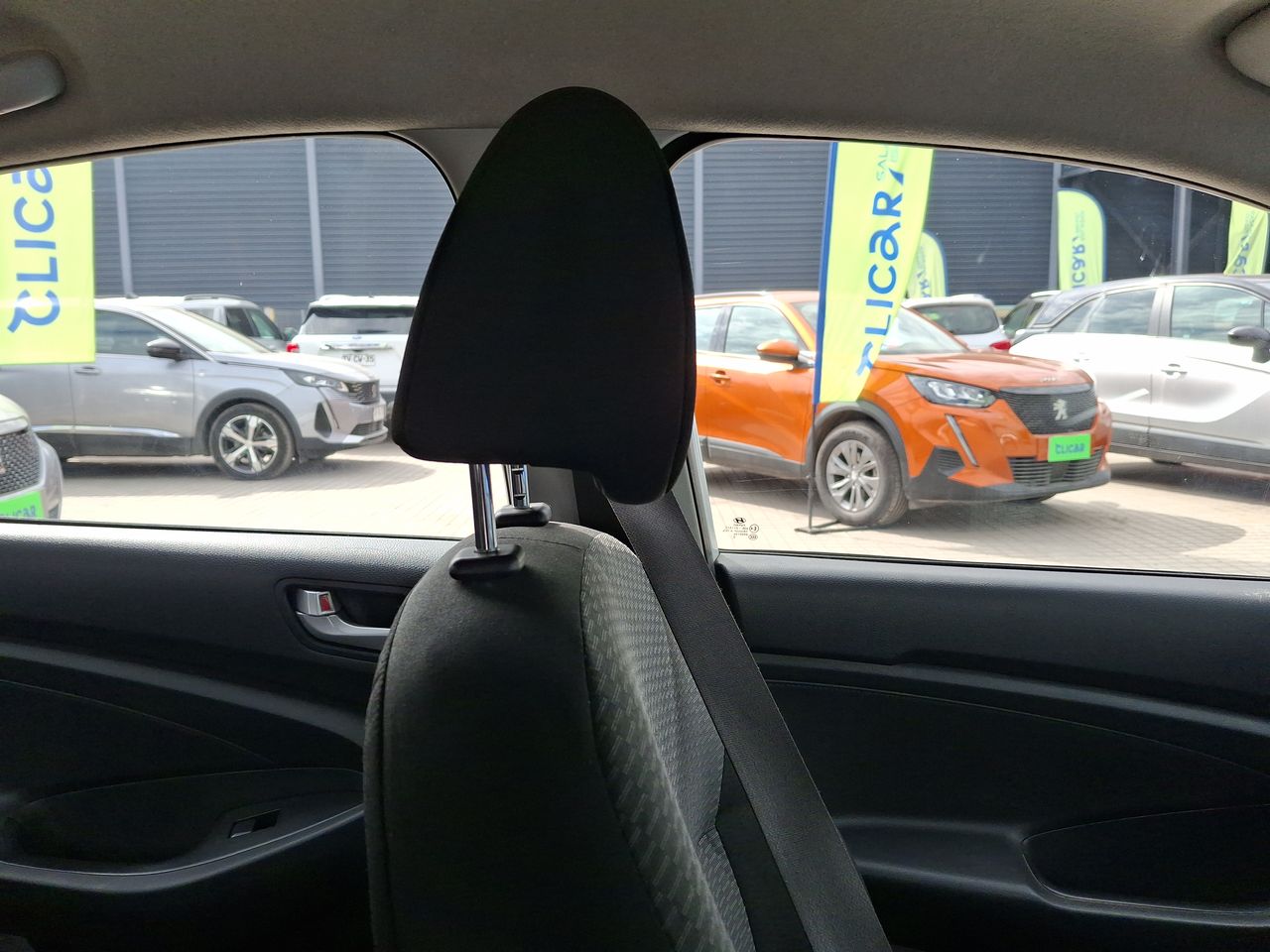 HYUNDAI - 15