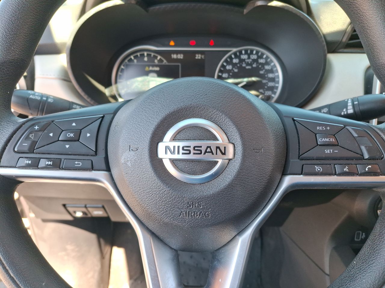 NISSAN - 24