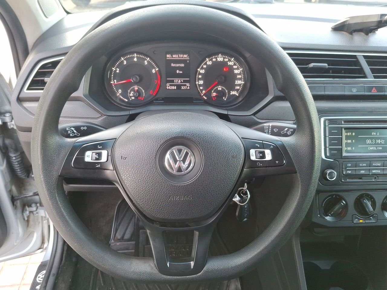 VOLKSWAGEN - 24