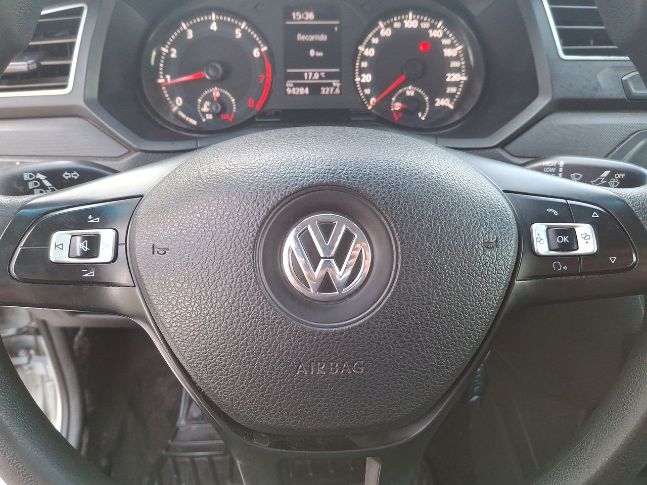 VOLKSWAGEN - 25