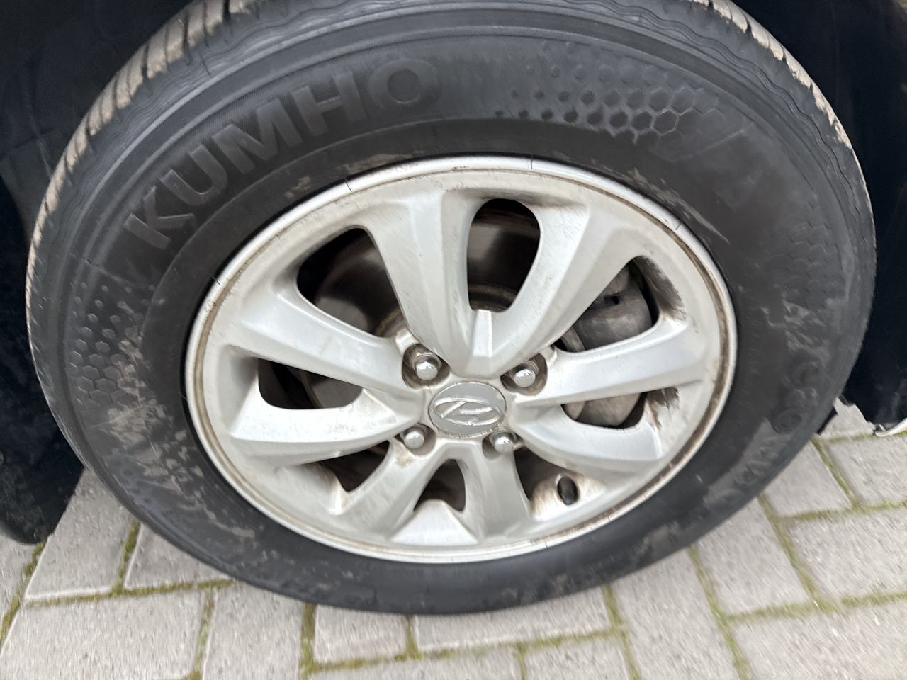 Hyundai Verna — foto 10 de 27