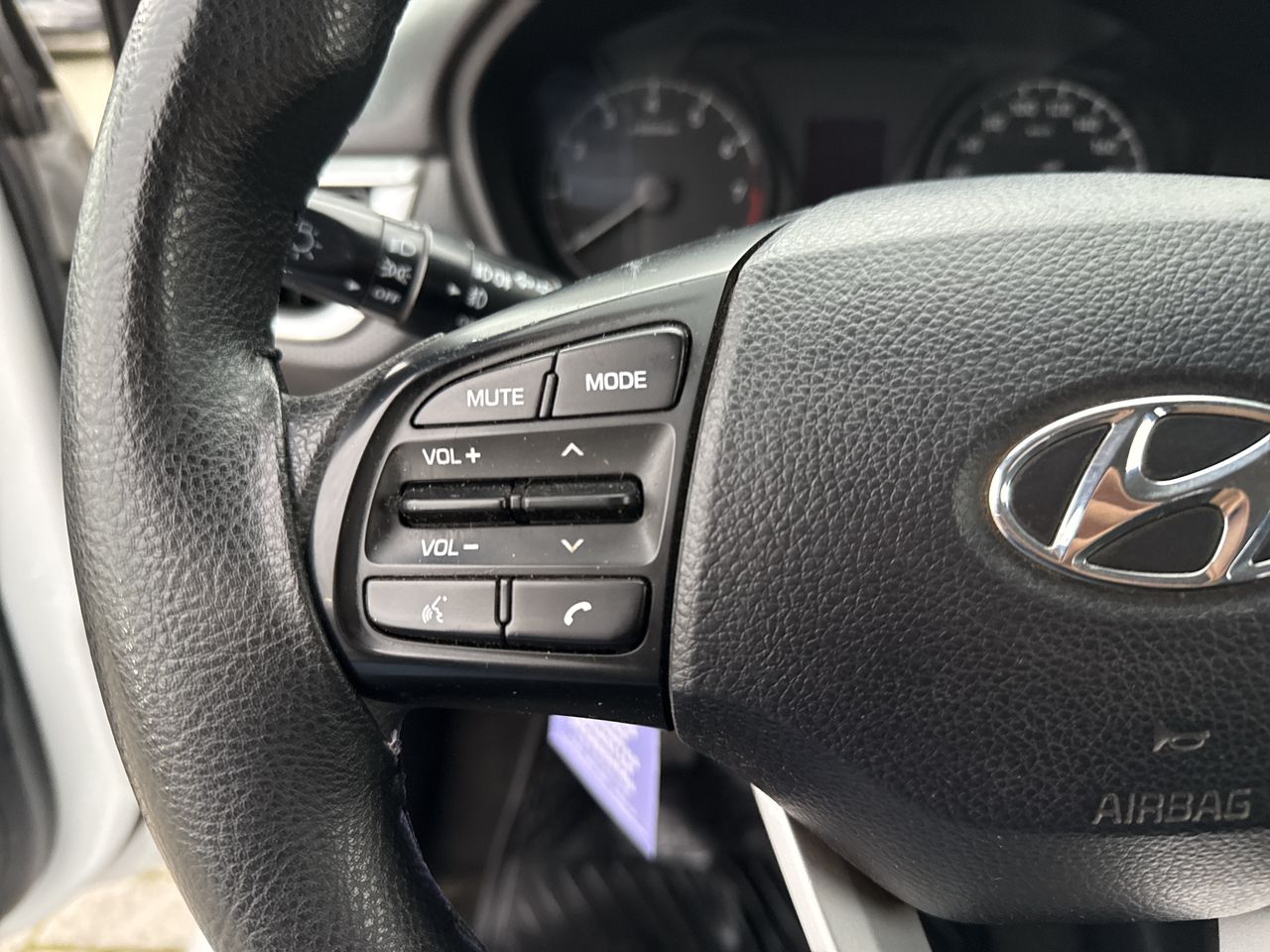 Hyundai Verna — foto 19 de 27
