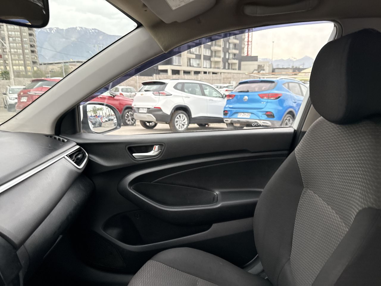 Hyundai Verna — foto 3 de 27