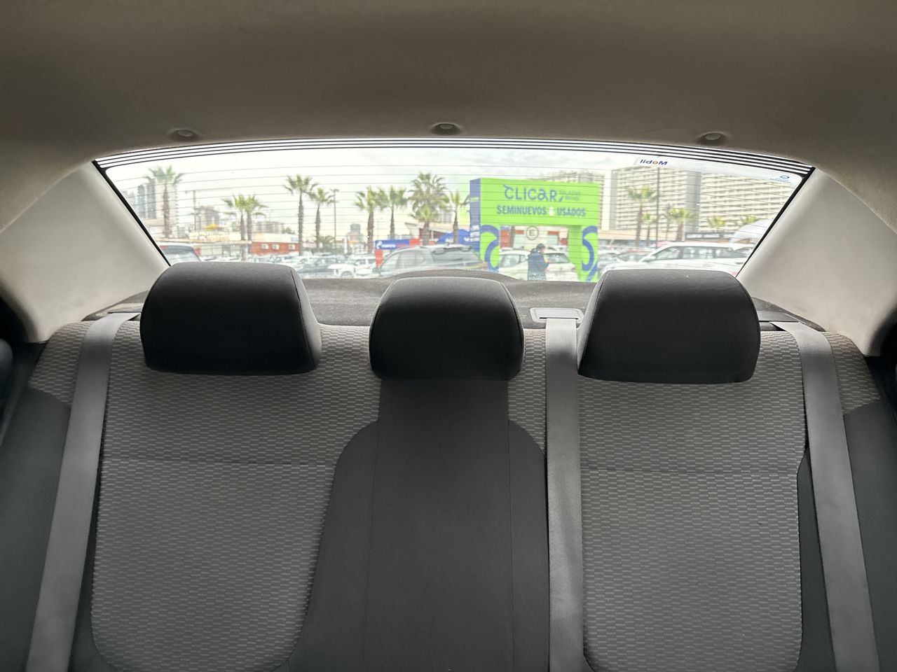 Hyundai Verna — foto 6 de 27