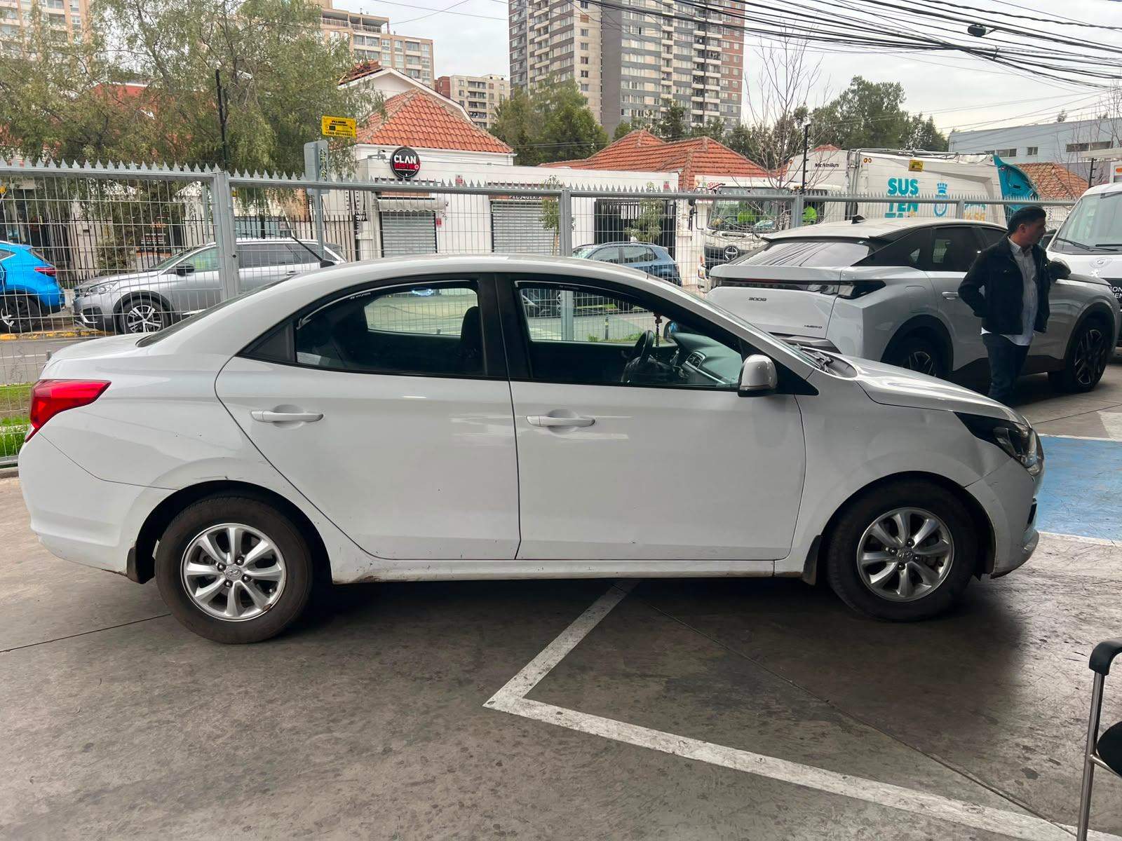 HYUNDAI - 3