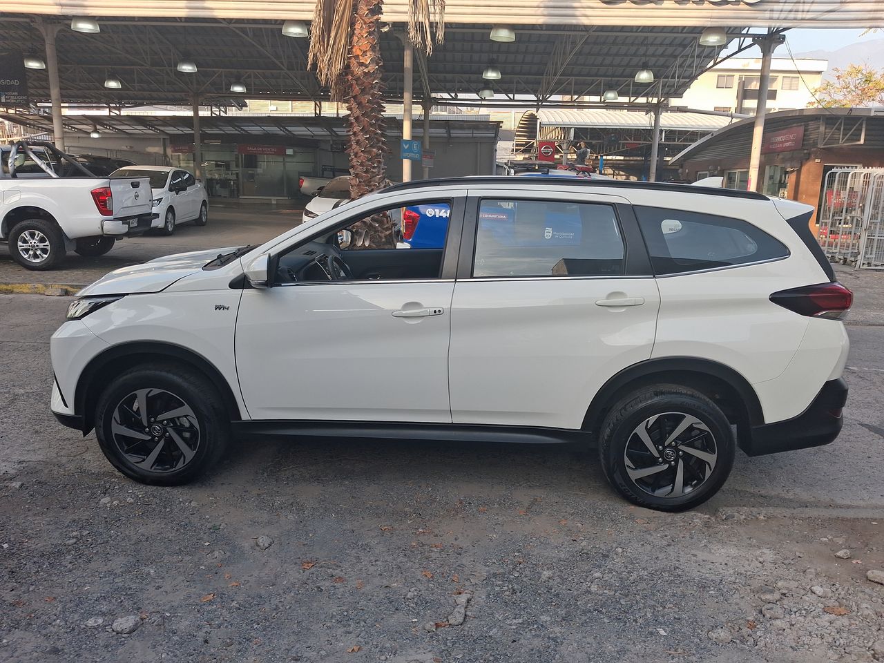 TOYOTA - 4